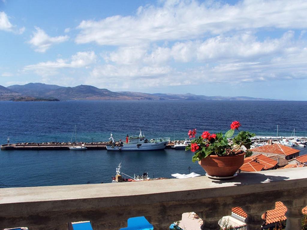 V. Molova, Molyvos, Lesvos Villa Mithimna Bagian luar foto